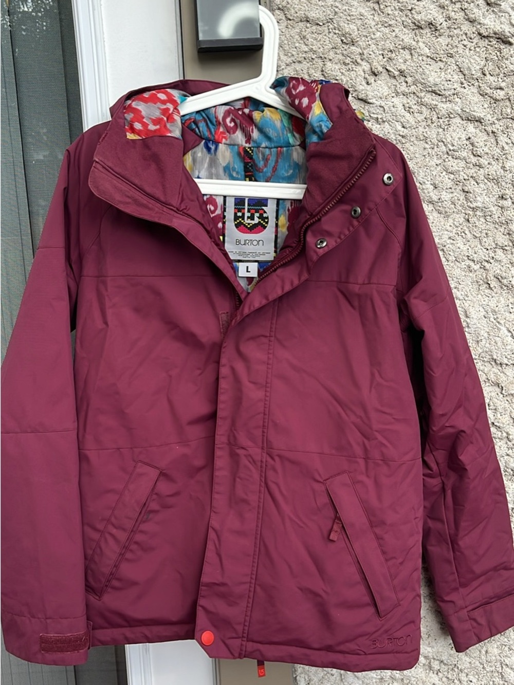 Burton Women's Burgundy Ski Jacket with Colorful Lining